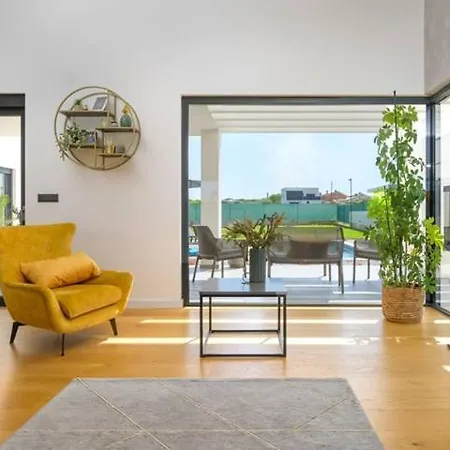 Appartement Theo Villa - Your Private Pool Oasis In Durres Durrës
