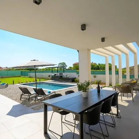 Theo Villa - Your Private Pool Oasis In Durres * Δυρράχιο